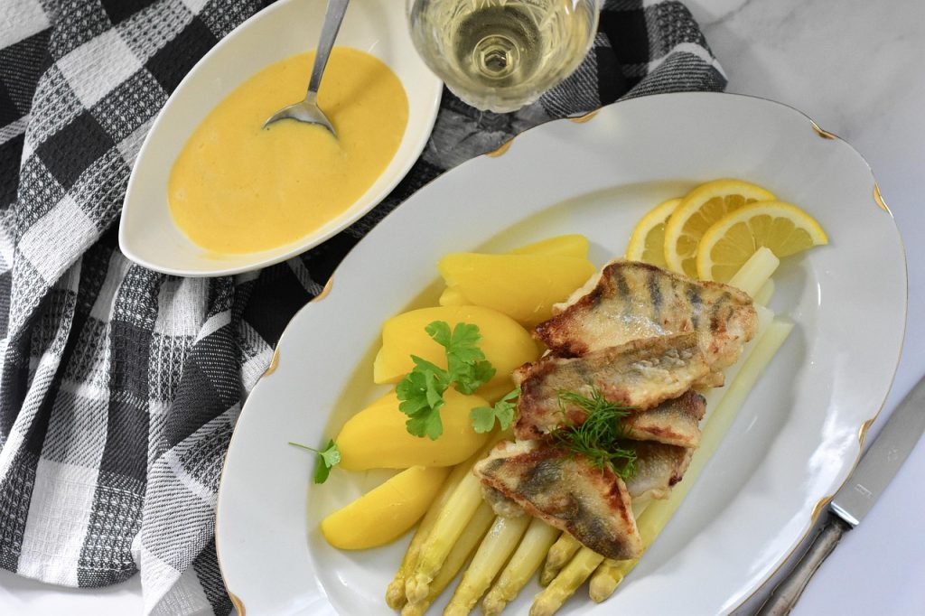 meal, plate, asparagus, fish, pikeperch, nature, potatoes, hollandaise, homemade, vegetables, nourishment, food, bio, fresh, seasonal, spring